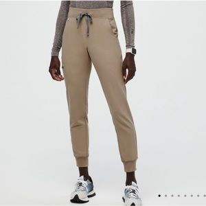 Figs Latte Zamora size S regular